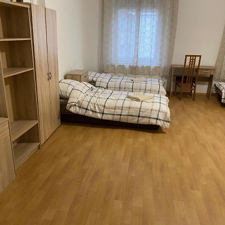 Apartments Tomkova Hradec Kralove Luaran gambar