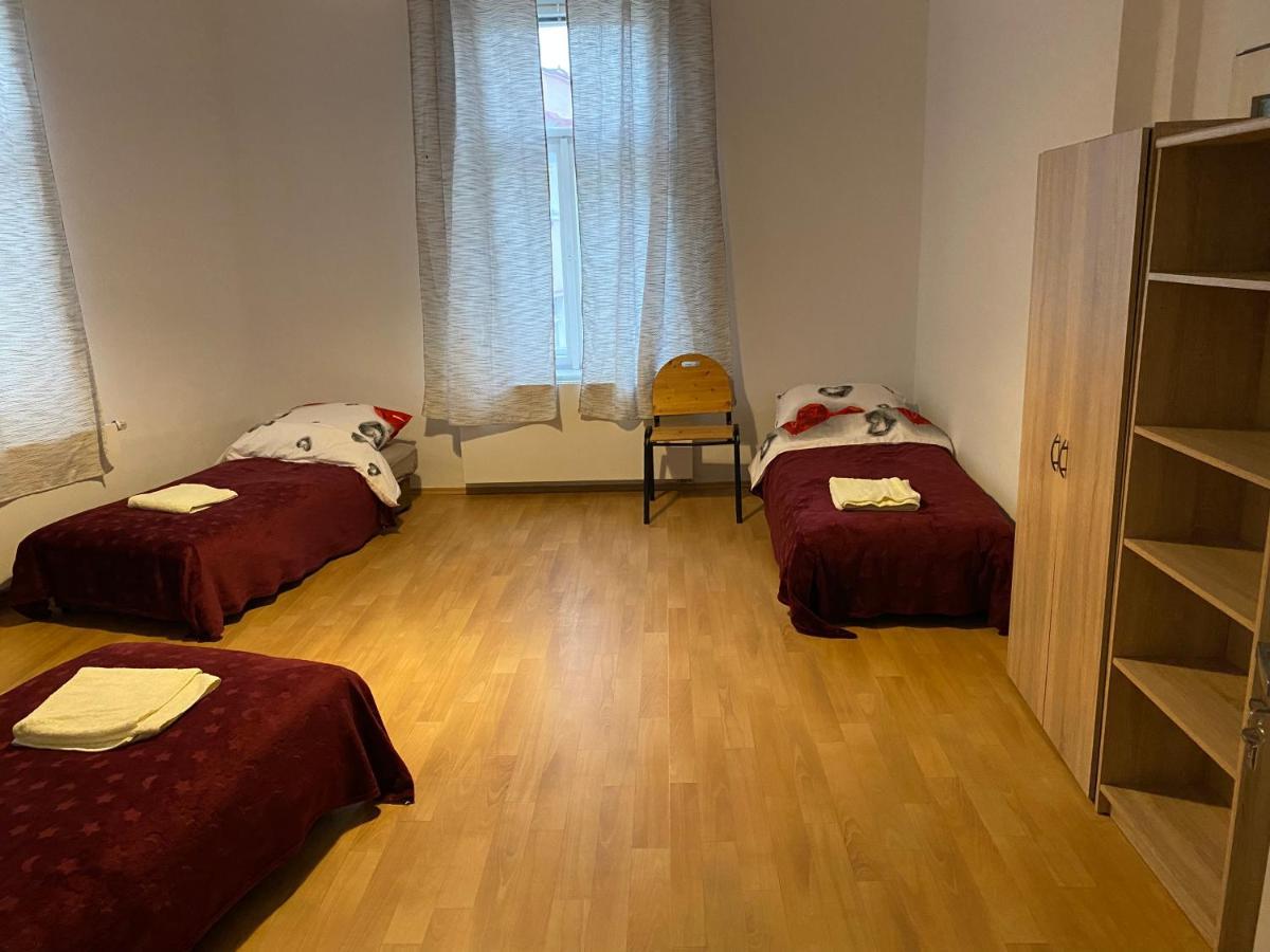 Apartments Tomkova Hradec Kralove Luaran gambar
